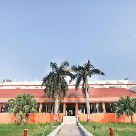 Oyo Hotel Park Veraval Exterior foto